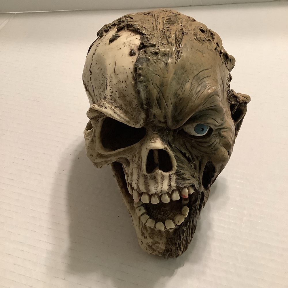 Spencer’s Decaying Skull Skinless Halloween Horror Zombie